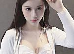 香港19岁网红美女服务员邓月平—外号“大胸翠如”